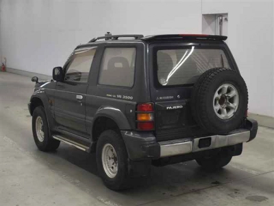 MITSUBISHI PAJERO
