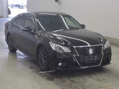 TOYOTA CROWN HYBRID