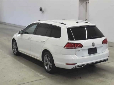 VOLKSWAGEN GOLF VARIANT