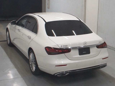 MERCEDES BENZ E CLASS