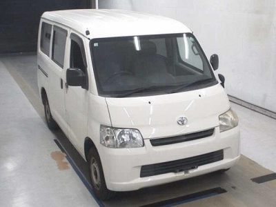 TOYOTA TOWN ACE VAN