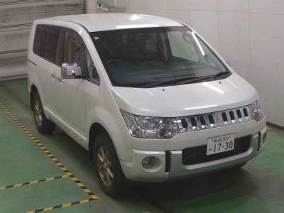 MITSUBISHI DELICA D:5