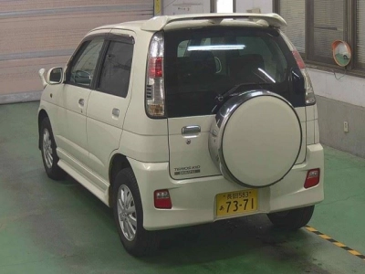 DAIHATSU TERIOS KID