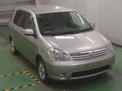 TOYOTA RAUM