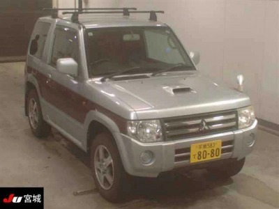 MITSUBISHI PAJERO MINI