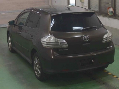 TOYOTA BLADE