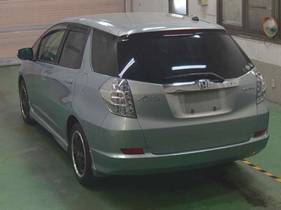 HONDA FIT SHUTTLE