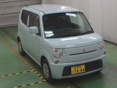 SUZUKI MRWAGON
