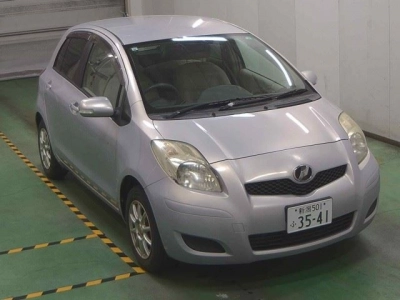 TOYOTA VITZ
