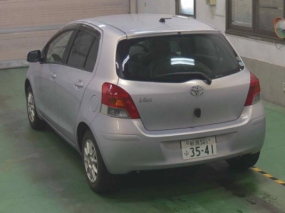 TOYOTA VITZ