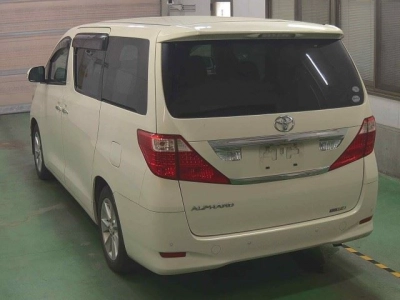 TOYOTA ALPHARD