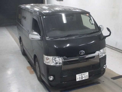 TOYOTA HIACE VAN