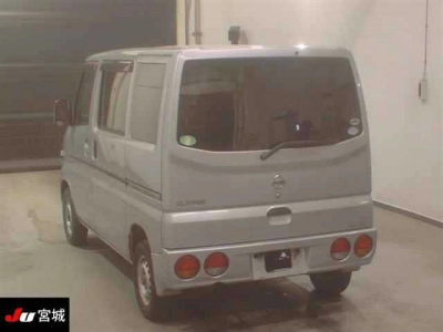 NISSAN CLIPPER VAN