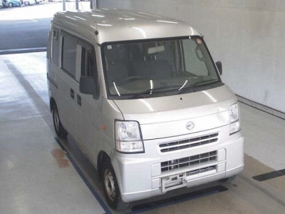 NISSAN NV100 CLIPPER