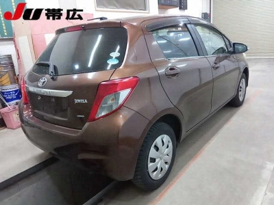 TOYOTA VITZ