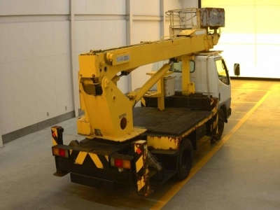MITSUBISHI CANTER