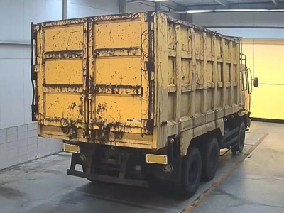 MITSUBISHI FUSO