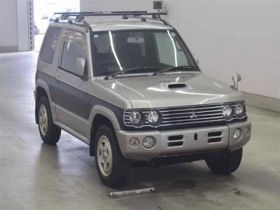 MITSUBISHI PAJERO MINI