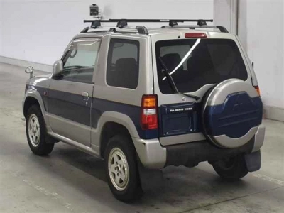 MITSUBISHI PAJERO MINI
