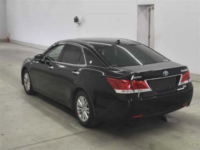 TOYOTA CROWN HYBRID