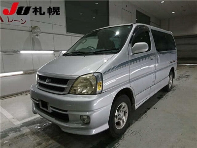 TOYOTA TOURING HIACE