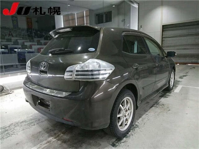 TOYOTA BLADE