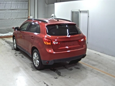 MITSUBISHI RVR