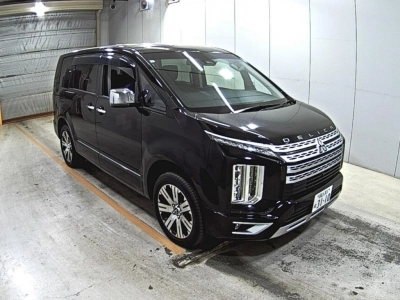 MITSUBISHI DELICA D:5