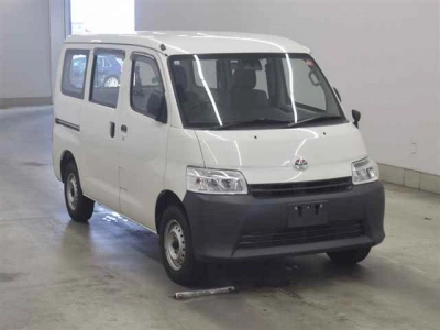 TOYOTA TOWN ACE VAN