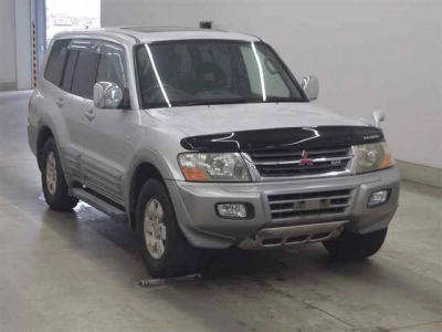 MITSUBISHI PAJERO