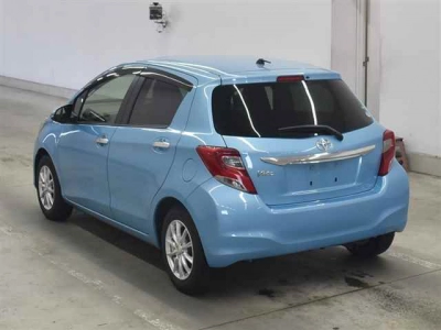 TOYOTA VITZ