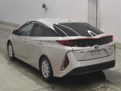 TOYOTA PRIUS PHV