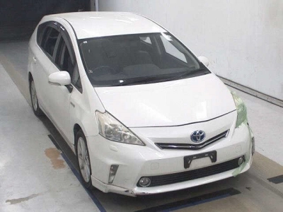 TOYOTA PRIUS ALPHA