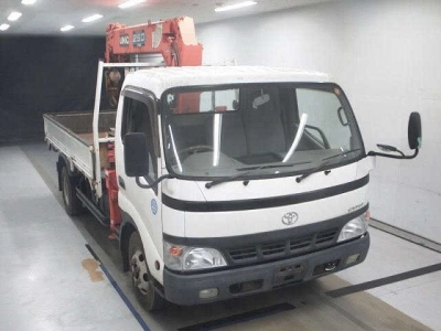 TOYOTA DYNA