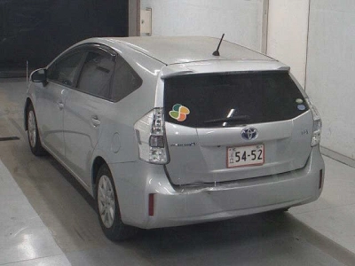 TOYOTA PRIUS ALPHA