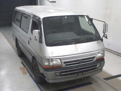 TOYOTA HIACE VAN