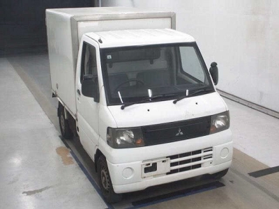 MITSUBISHI MINICAB