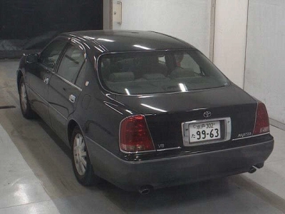 TOYOTA CROWN MAJESTA