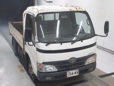 TOYOTA DYNA