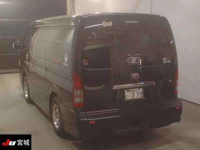 TOYOTA HIACE WAGON