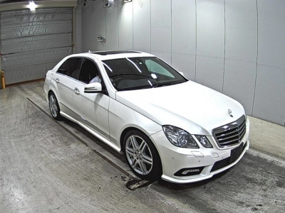 MERCEDES BENZ E CLASS