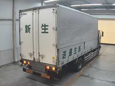 MITSUBISHI FUSO FIGHTER