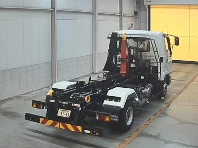 MITSUBISHI FUSO FIGHTER