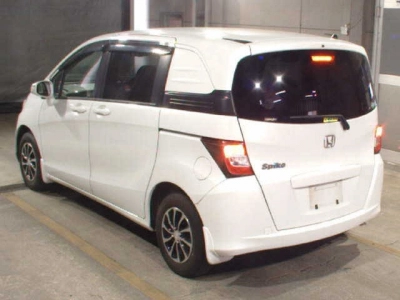 HONDA FREED SPIKE