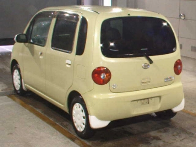 DAIHATSU MOVE LATTE