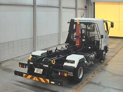 MITSUBISHI FUSO FIGHTER