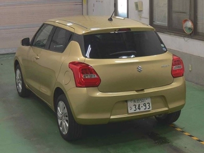 SUZUKI SWIFT