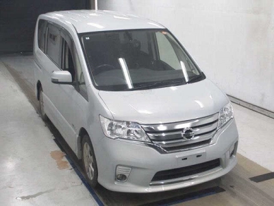 NISSAN SERENA