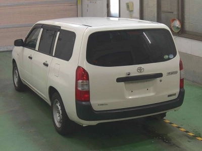 TOYOTA SUCCEED VAN