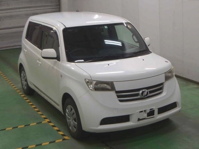 TOYOTA BB